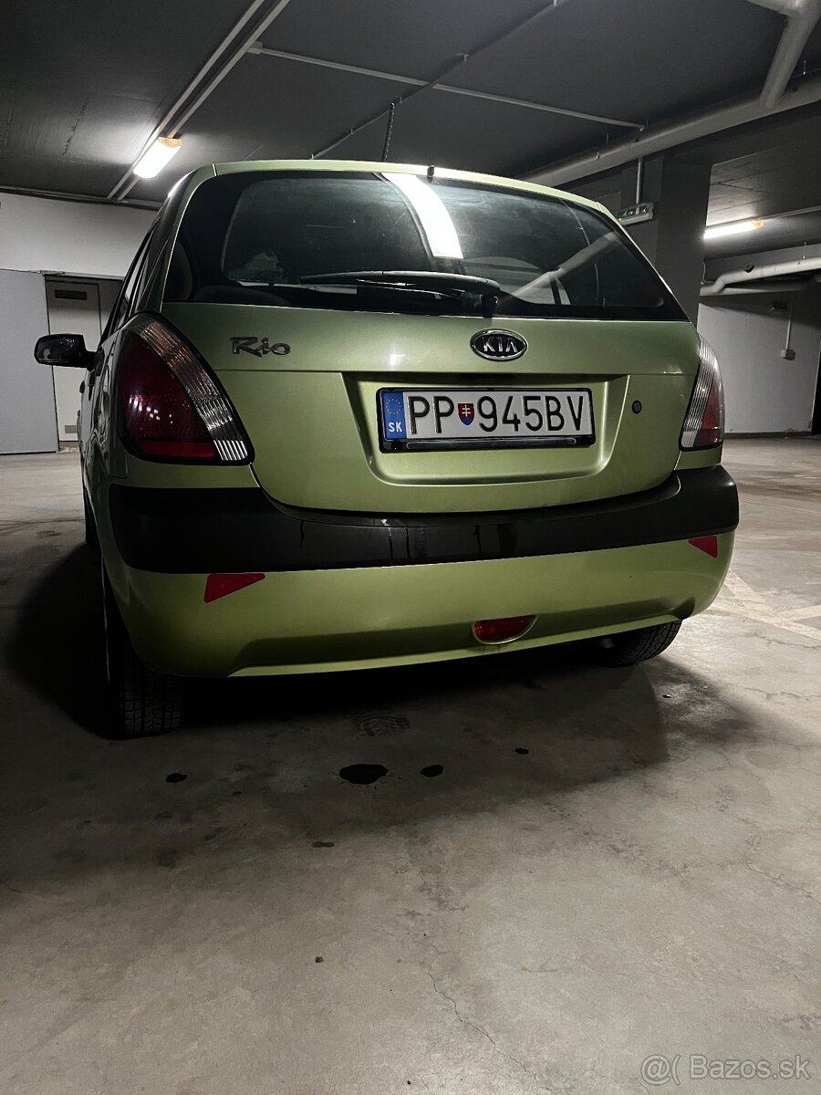 Kia Rio 2008 1.4 16V benzín - 2