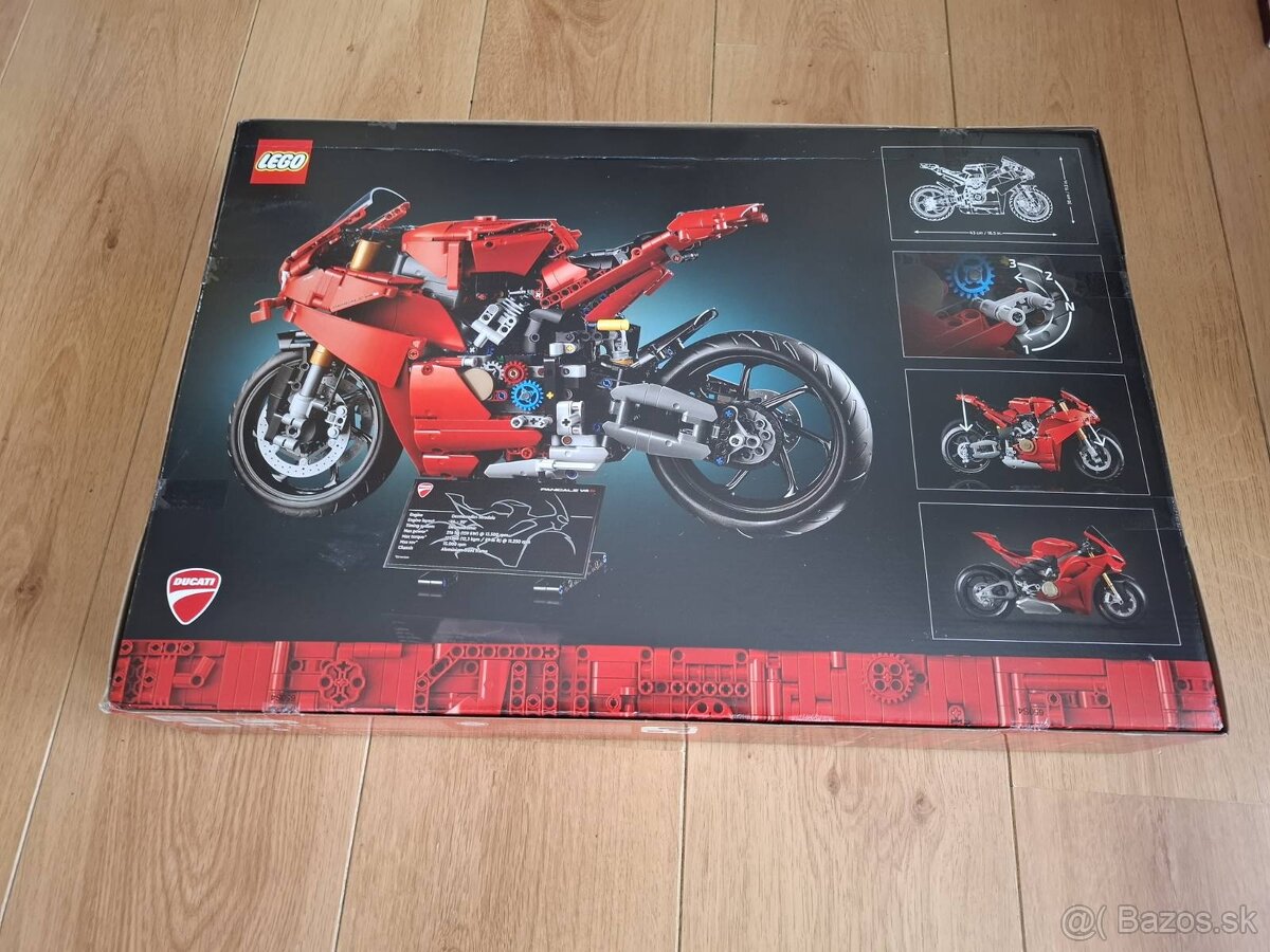 LEGO Technic 42202 Ducati Panigale V4 S - 2