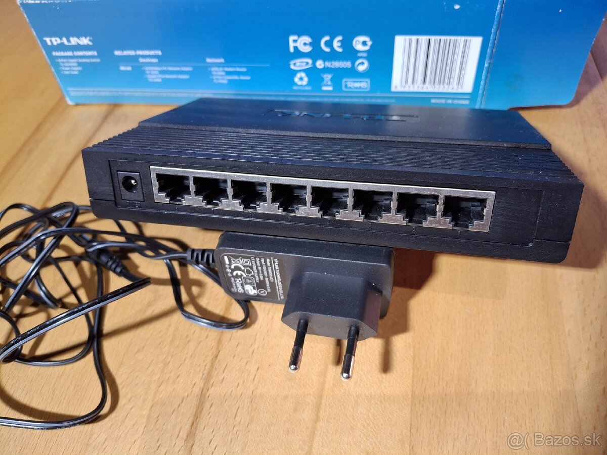 Switch 8x Gigabit Tp-Link TL-SG1008D - 2