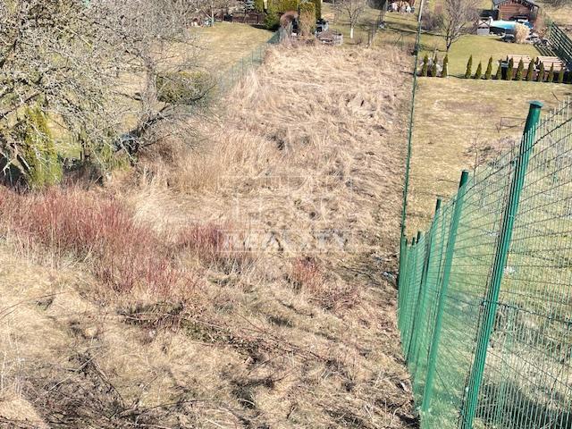 INVESTIČNÝ POZEMOK V RADOLI, 796m2 - 2