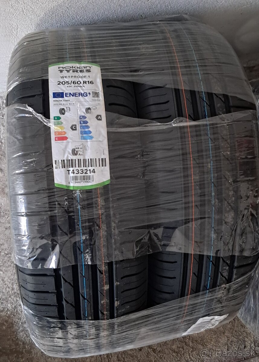 Letné pneumatiky NOKIAN 205/60 R16 92H - 2