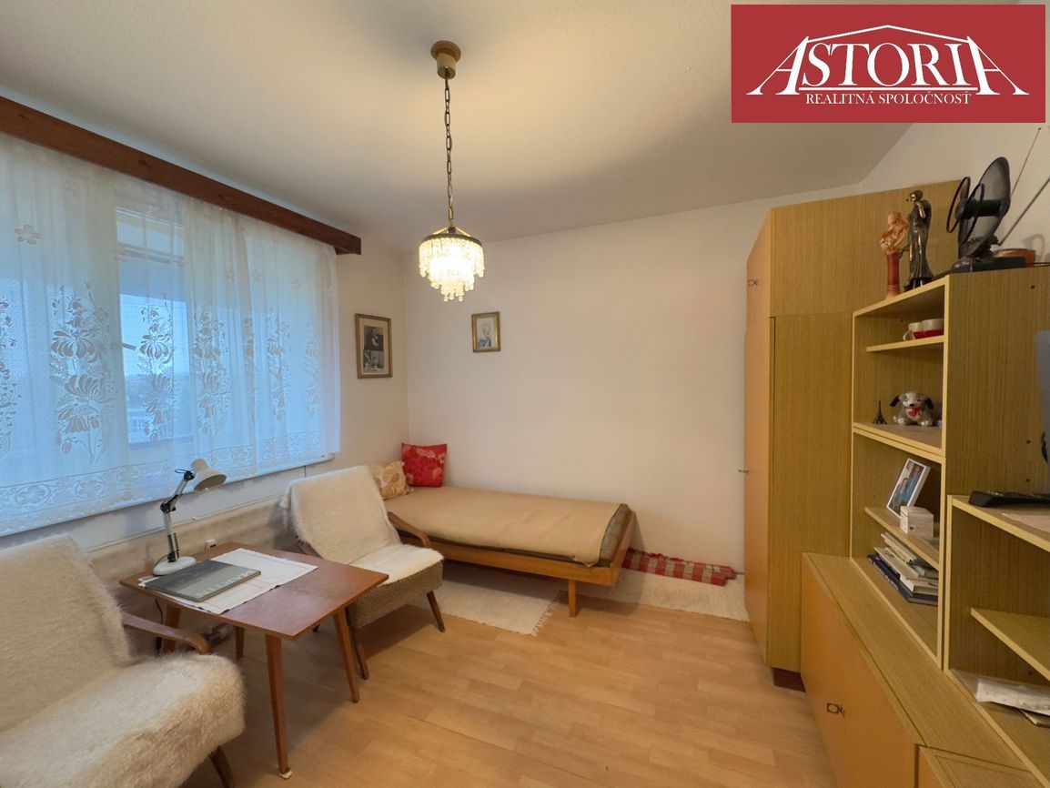 PREDAJ 3 izbový byt neďaleko centra mesta - Martin - Jahodní - 2