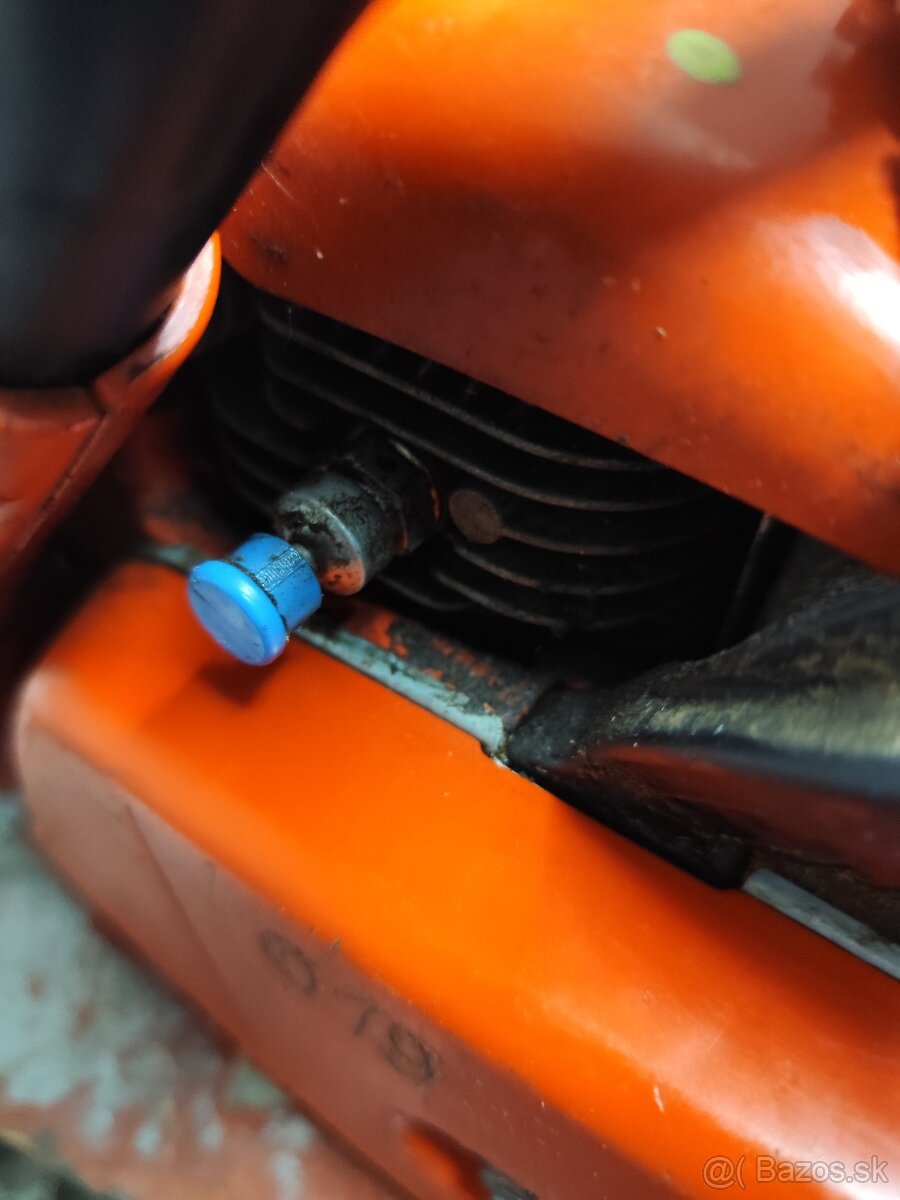 Predám motorovú pílu Dolmar PS-460 - 2