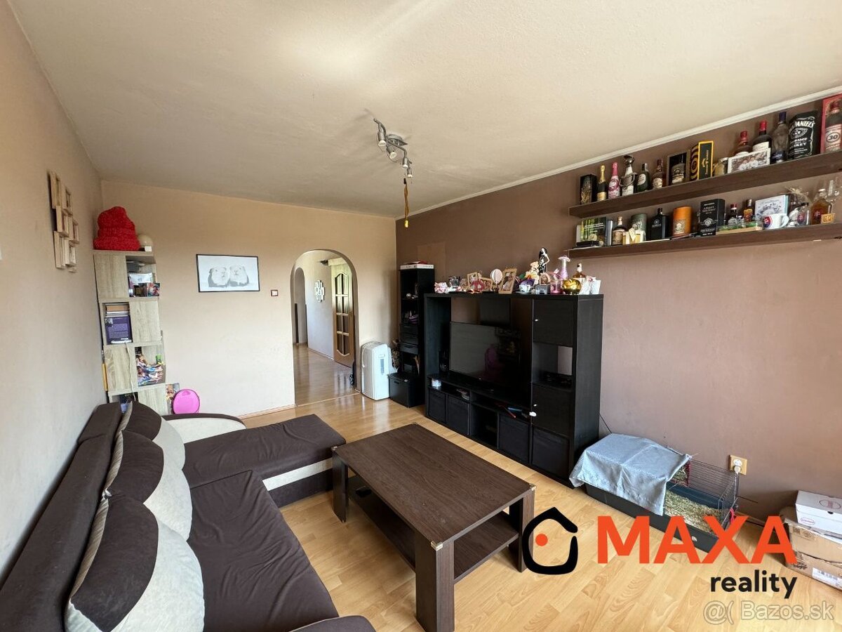 PREDAJ / VÝMENA 4 izbový byt za RD , 2 x garáž, Šaštín - - 2