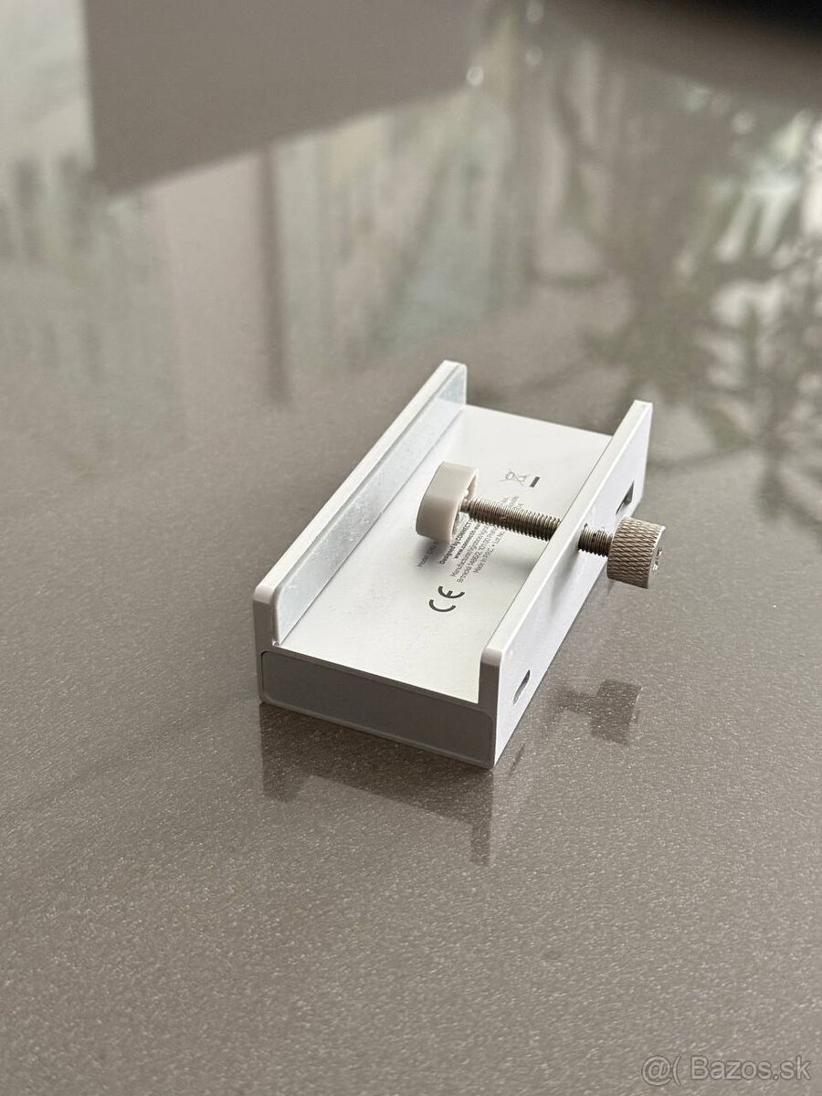 Connect IT USB HUB s úchytom na stôl/monitor - 2