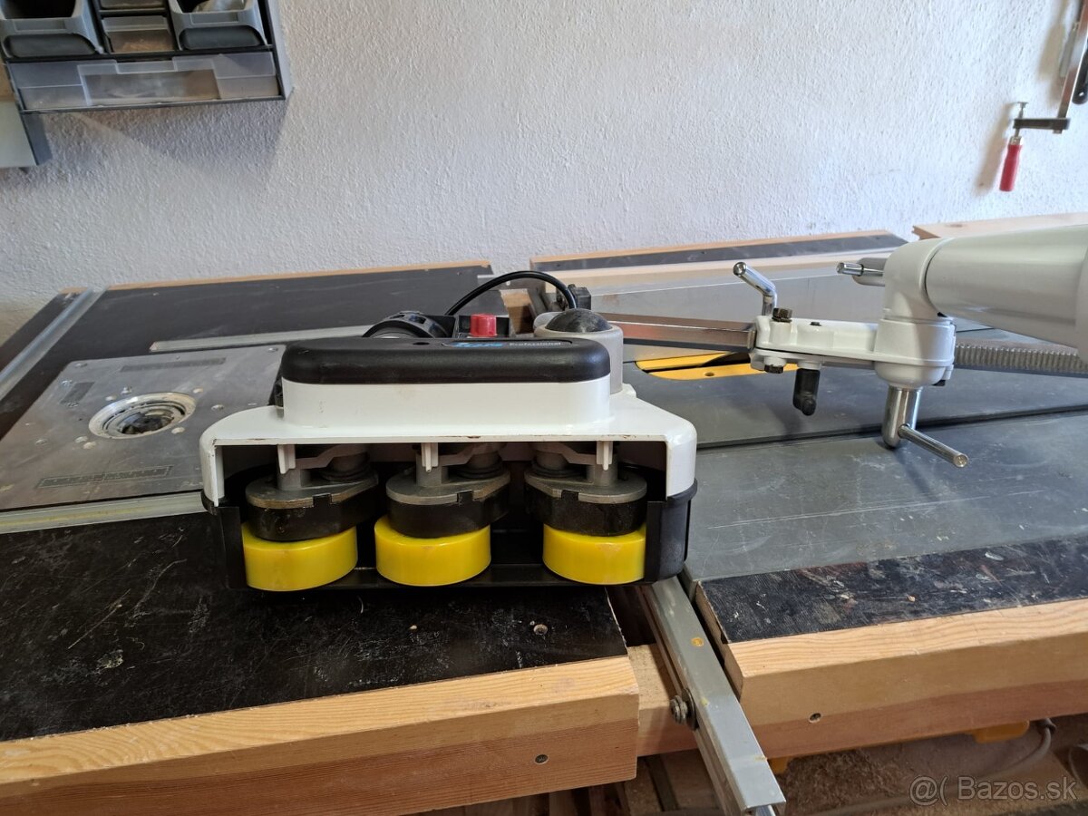 Podávač materiálu M3 - 2