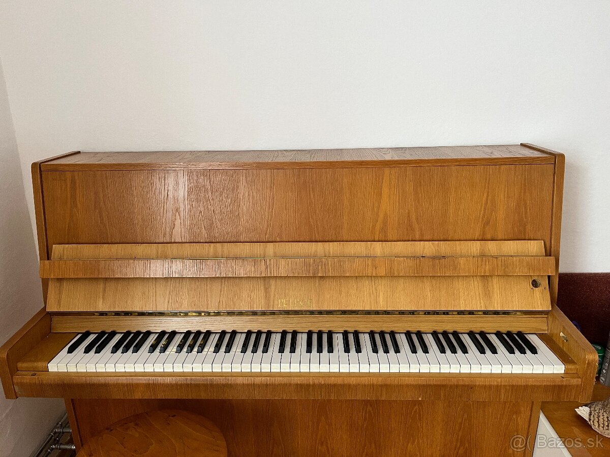 Predám piano Petrof - 2