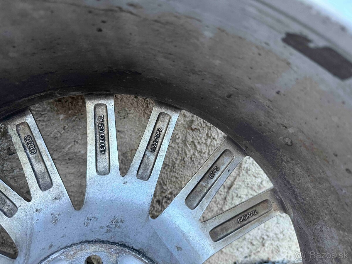 235/45 R19 zimní kola Audi - 2