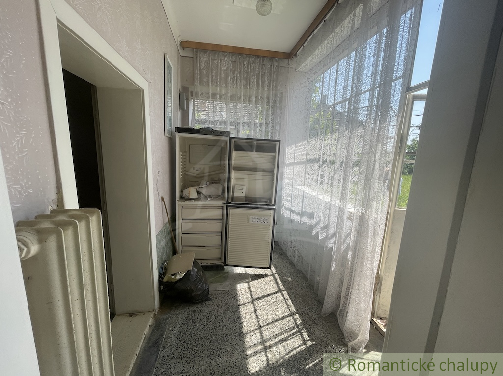 Rodinný dom vhodný na rekonštrukciu v kľudnej časti obce T - 2