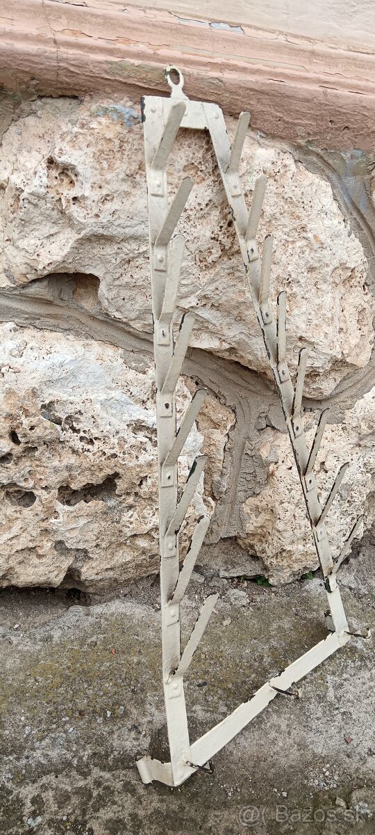 Stojan, koreničky, kandlička, peračník, ošatka.. - 2