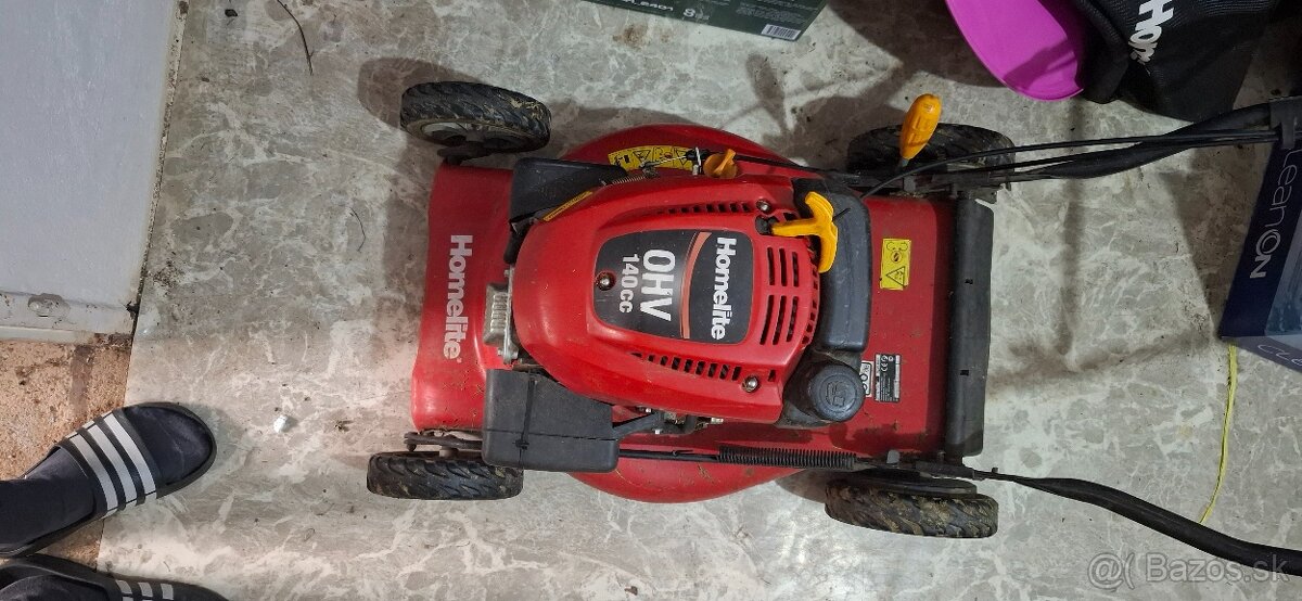 Benzínová kosačka - 2