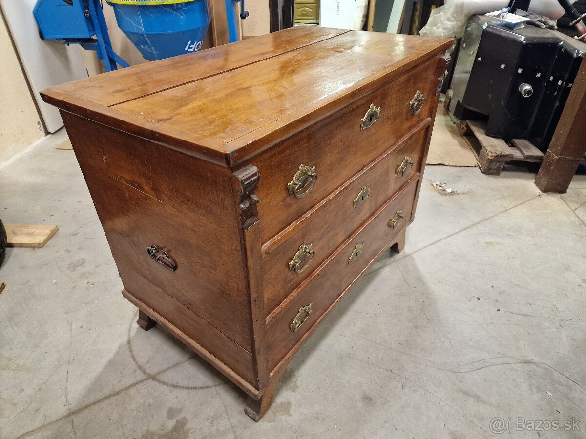 Starožitná komoda - 2
