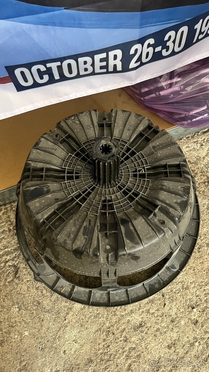 Držiak do rezervy Mercedes - 2