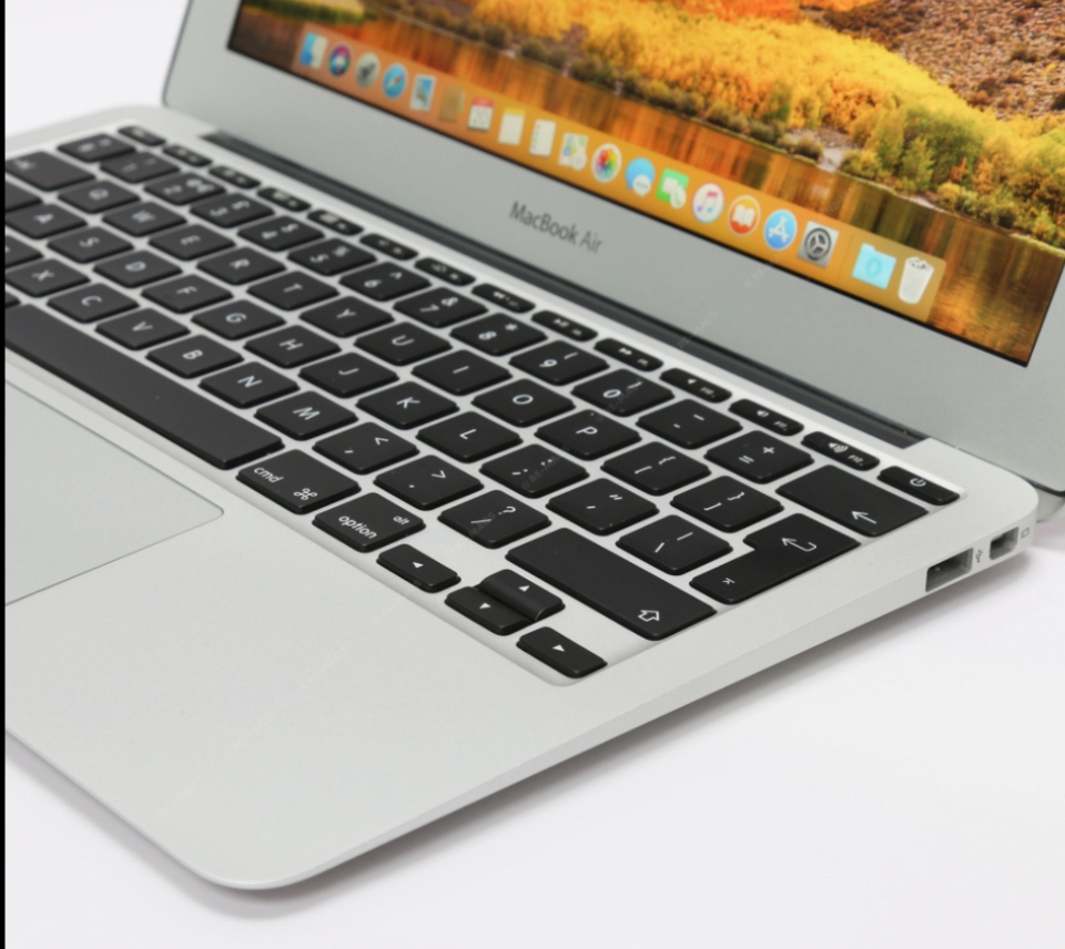 Macbook Air 11, 2015, 8gb Ram, 128gb ssd - 2