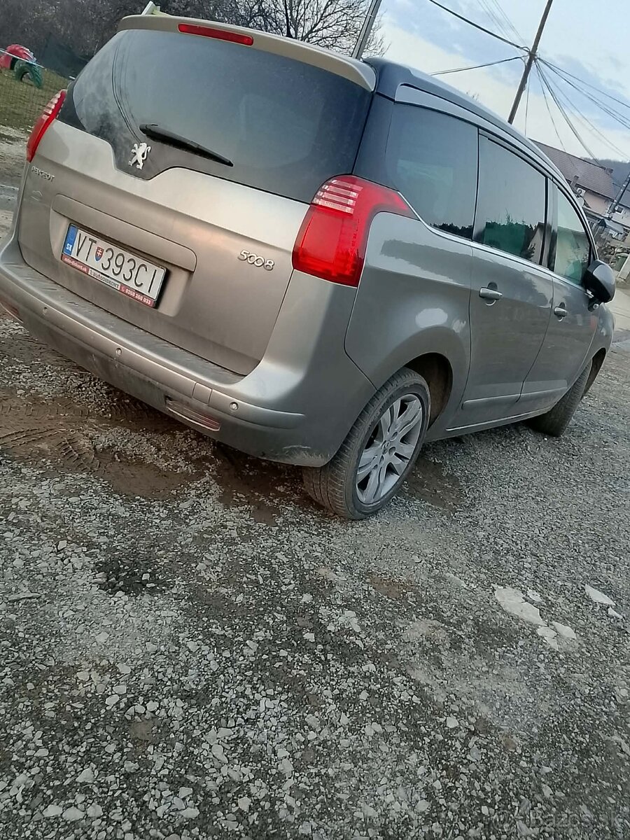 Peugeot 5008 1.6 HDi - 2