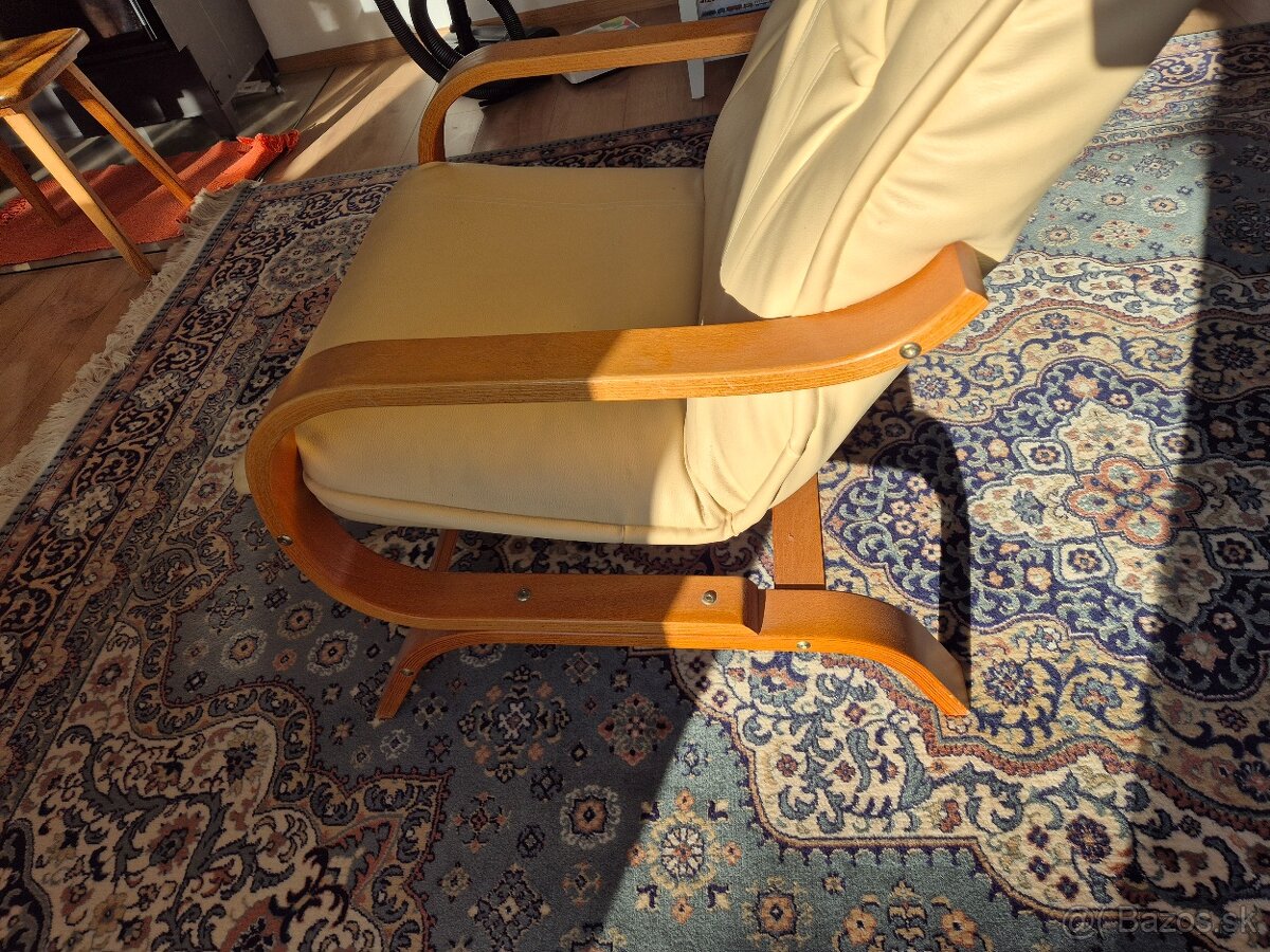 Predám 2 kreslá. - 2