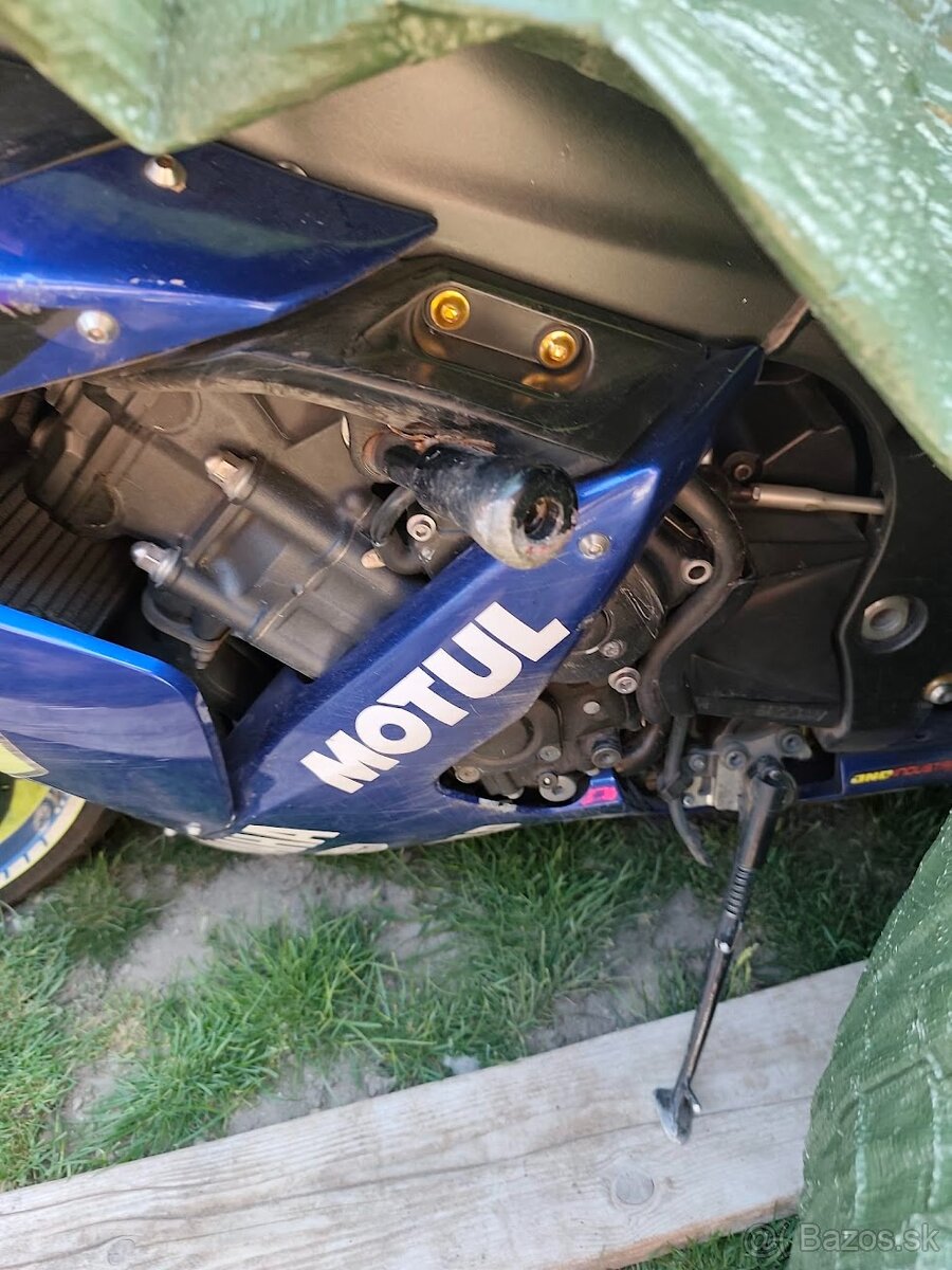 yamaha R1 - 2