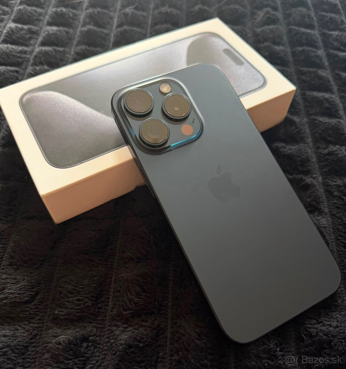 iPhone 15 Pro, Blue Titanium - 2