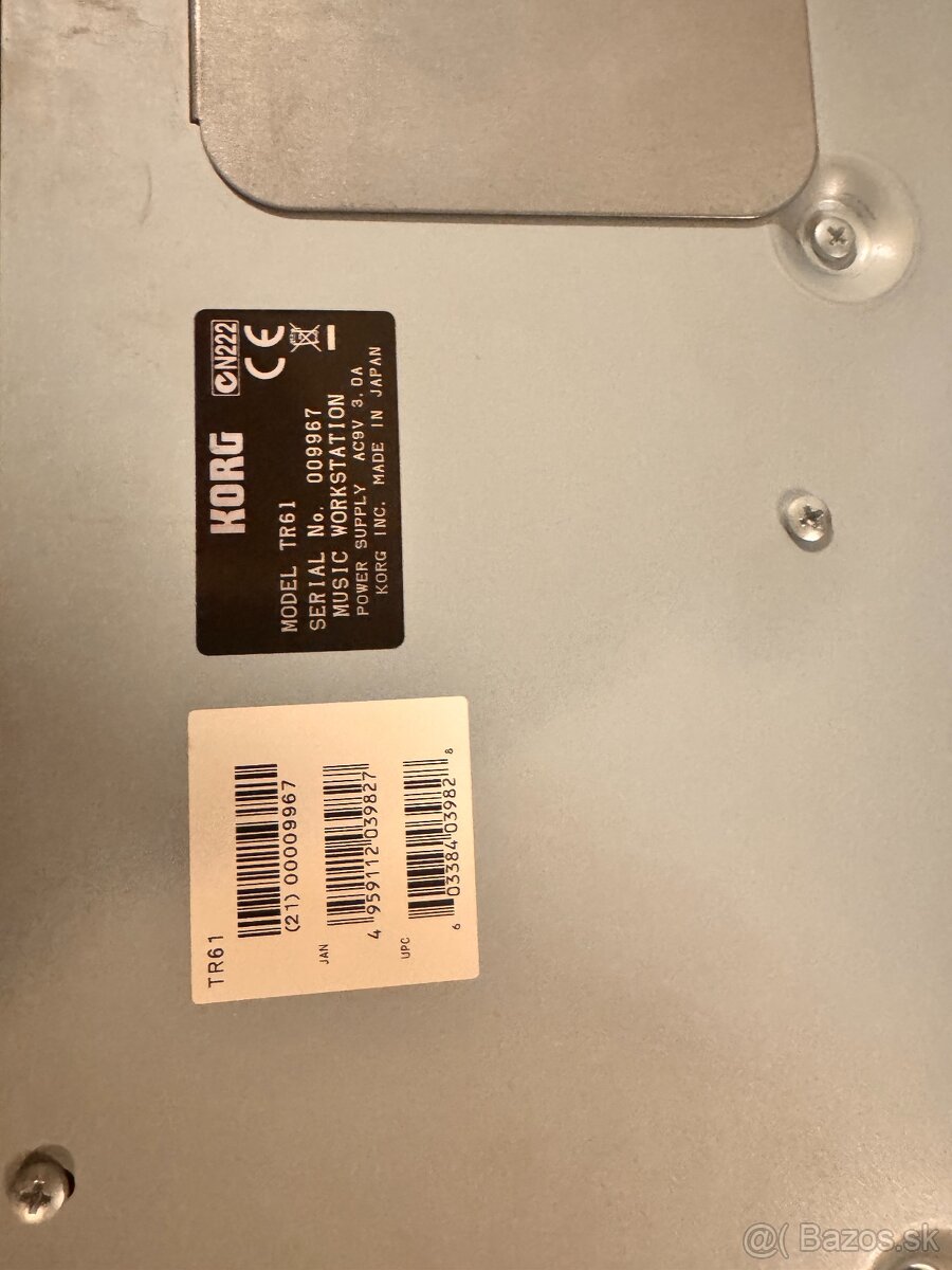 Korg TR61 Workstation - 2