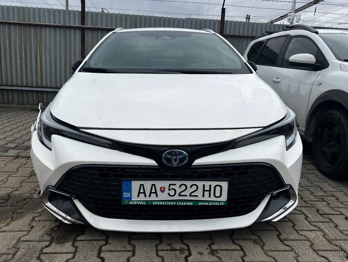 Toyota Corolla combi benzin + Hev 72kW - 2