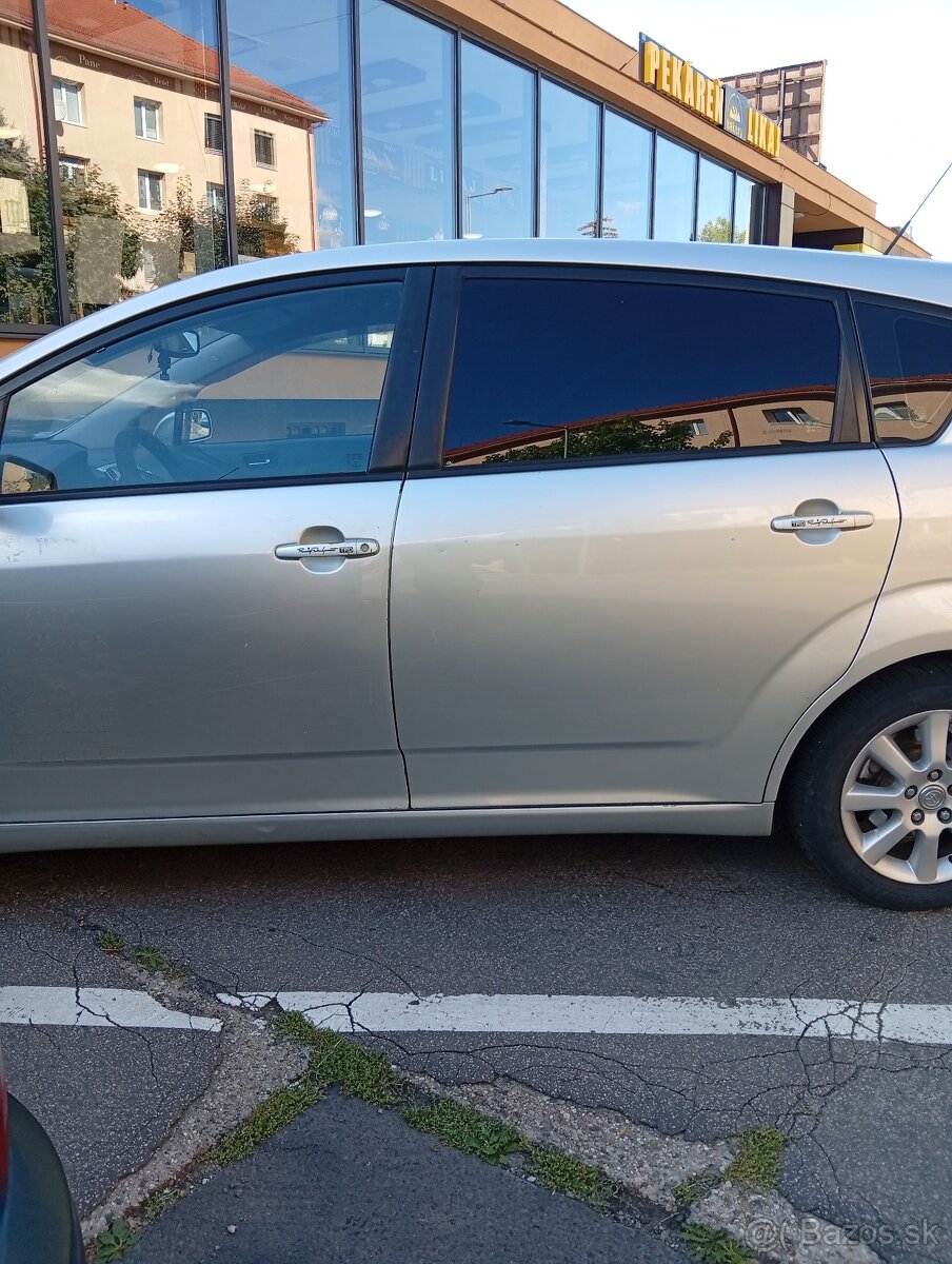 Toyota Corolla Verso - 2
