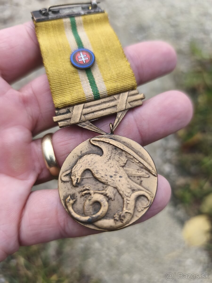 Vyznamenanie Slovenský Štát. Za zásluhy. - 2