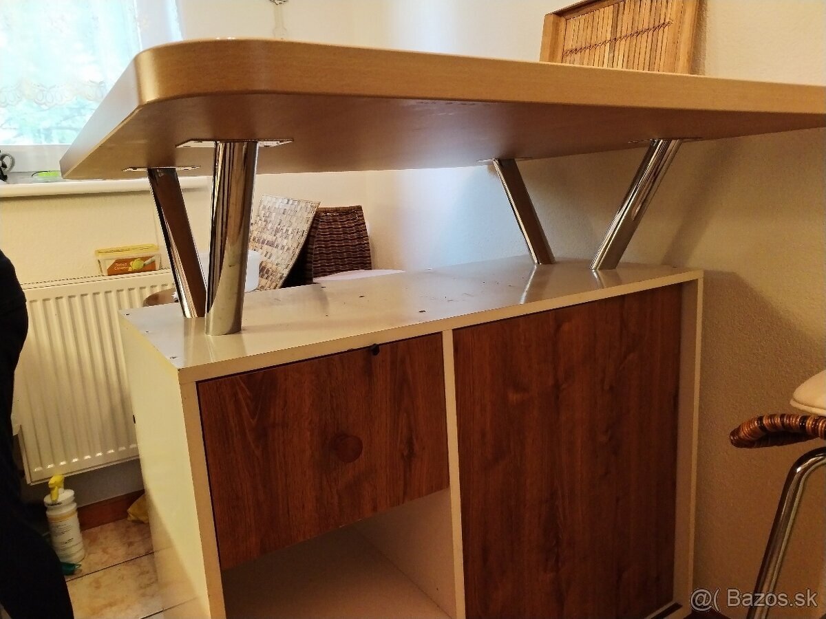 Jedálenský stôl - 2