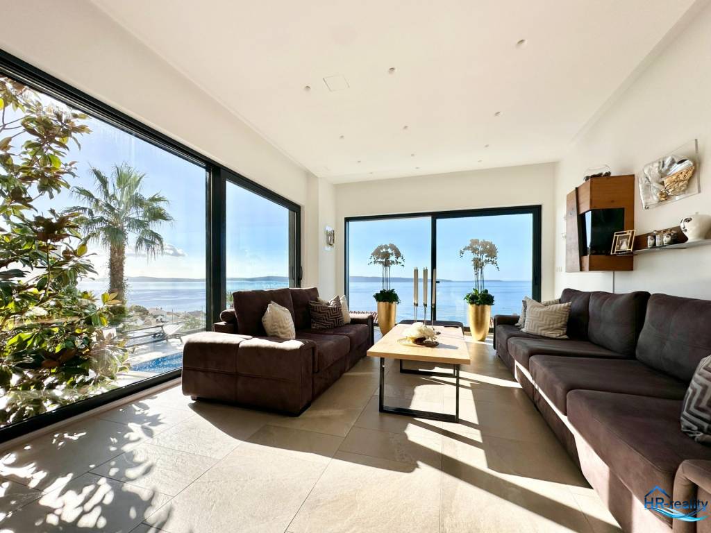 Trogir, Čiovo - luxusná vila s nádherným výhľadom na more - 2