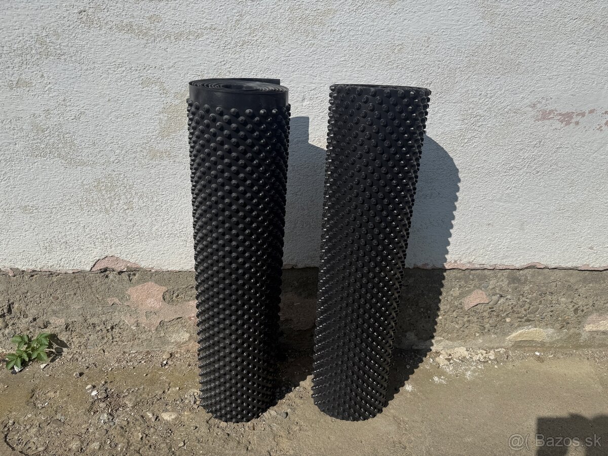 Nopová fólia šírka 1m a celková dĺžka cca 13 metrov - 2