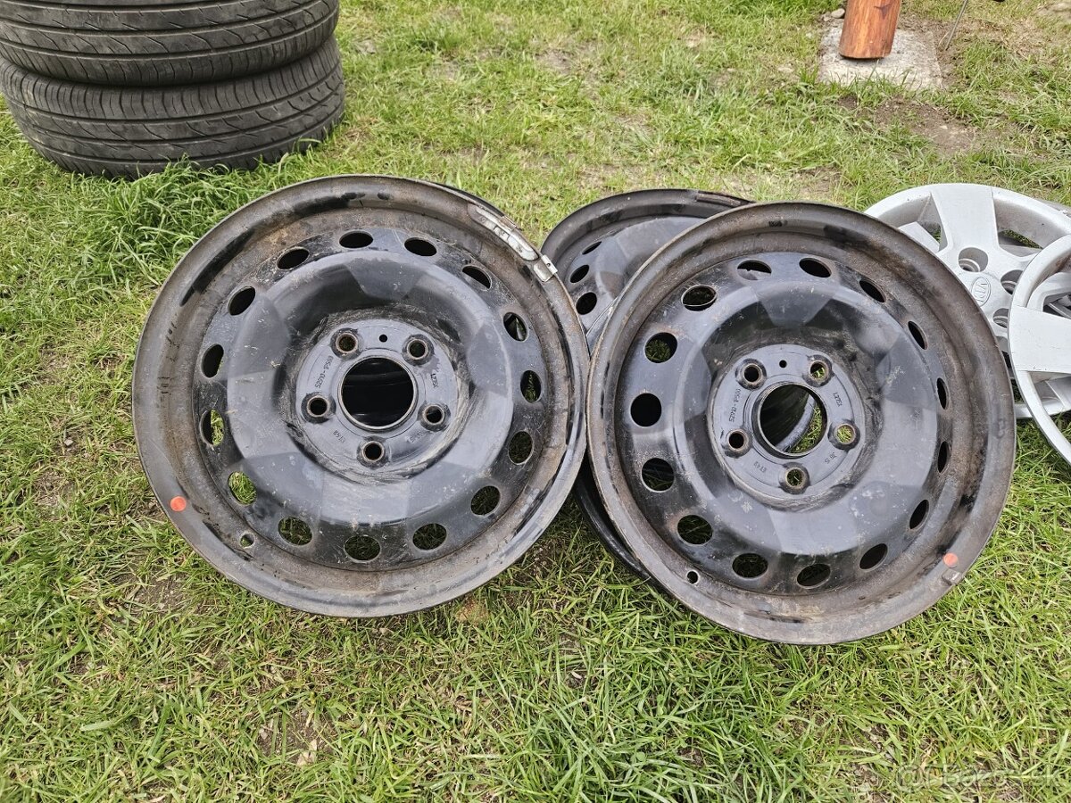 Plechové disky Kia - R15, 5x114.3 - 2