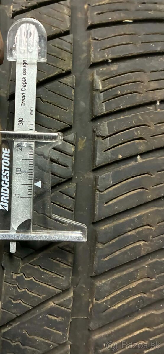 Barum polaris 5 235/40 r19 DOT 10/20 - 2