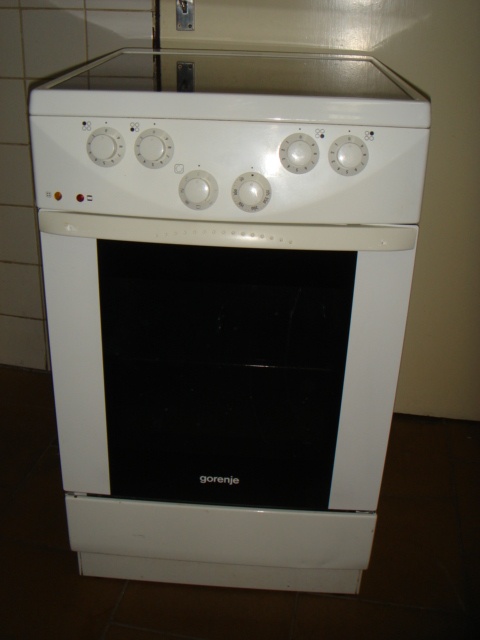 Sporák - keramický - 2