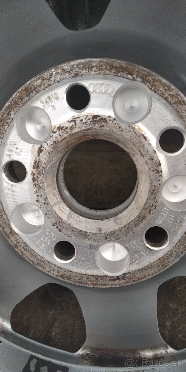 Pneumatiky s diskami R15 Audi - 2