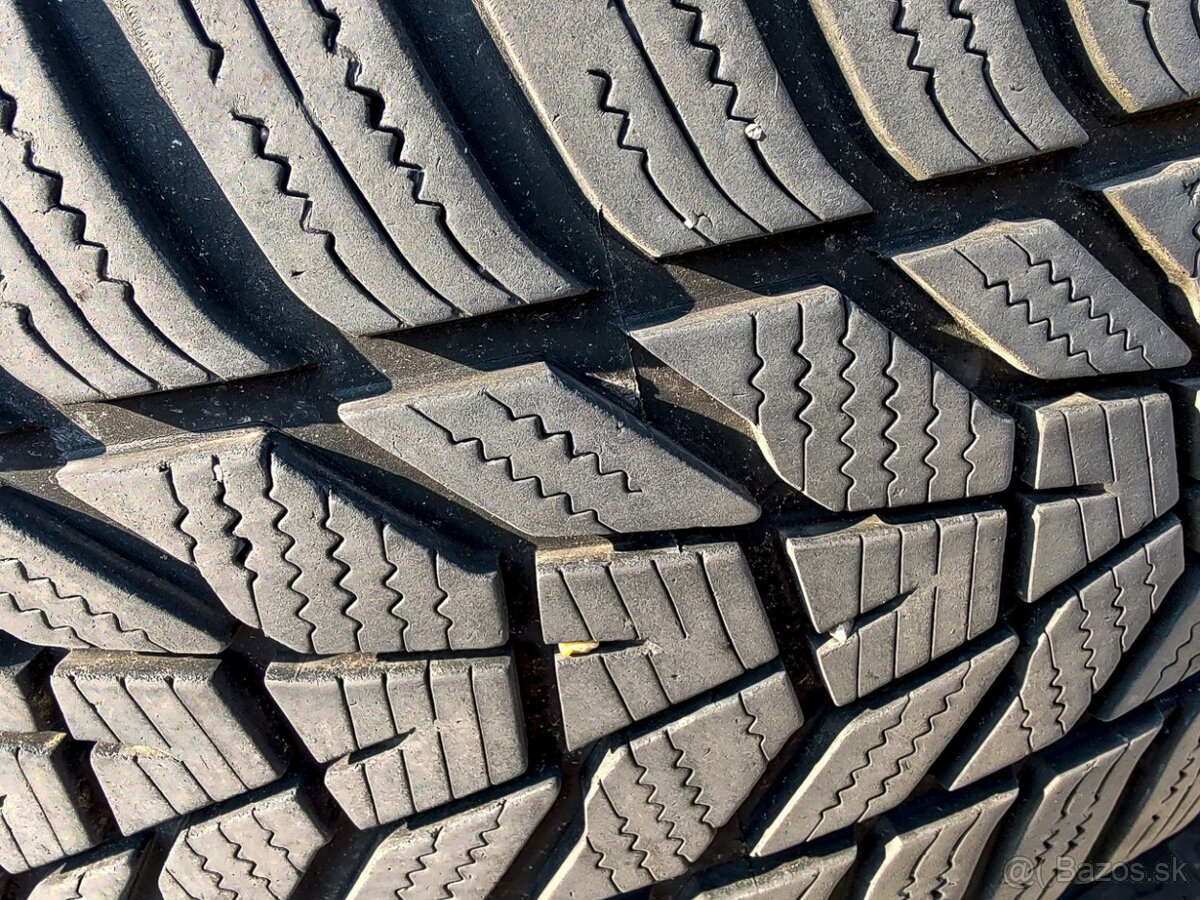 Pneumatiky Hankook icept Evo 3 225/55 R18 - 2