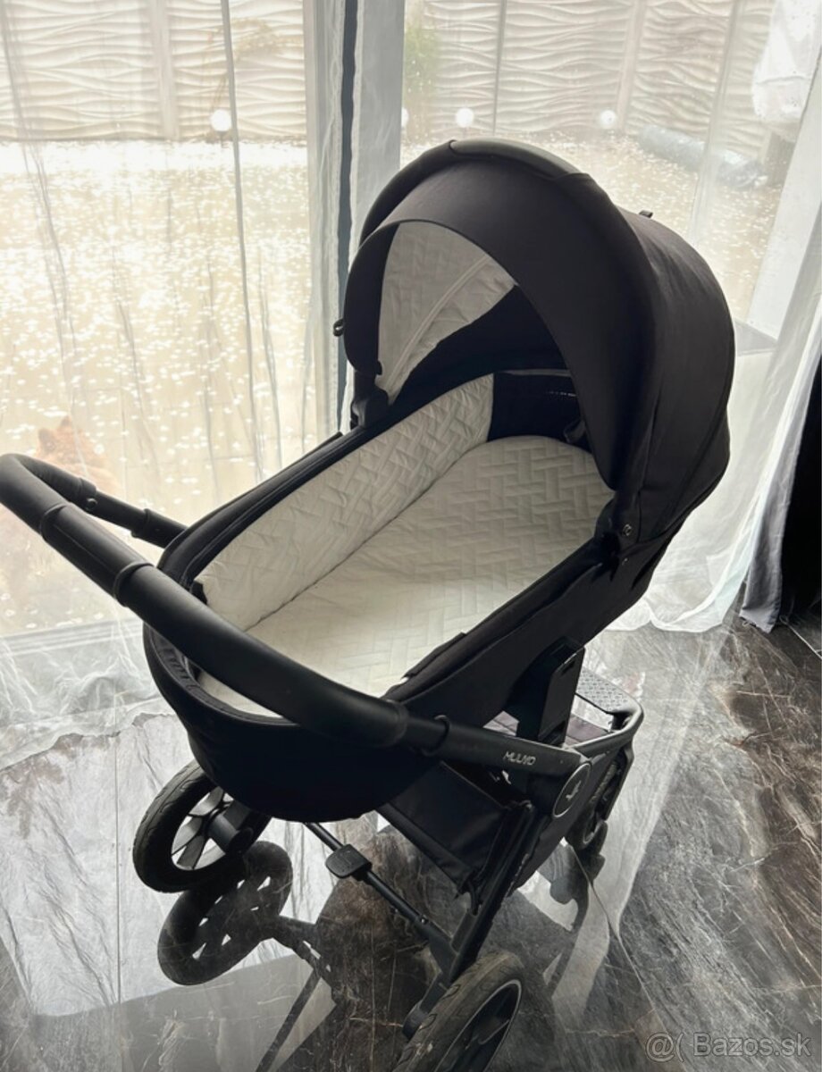 celý set kočiar MUUVO quick 4.0 čiernobiela kombinácia - 2