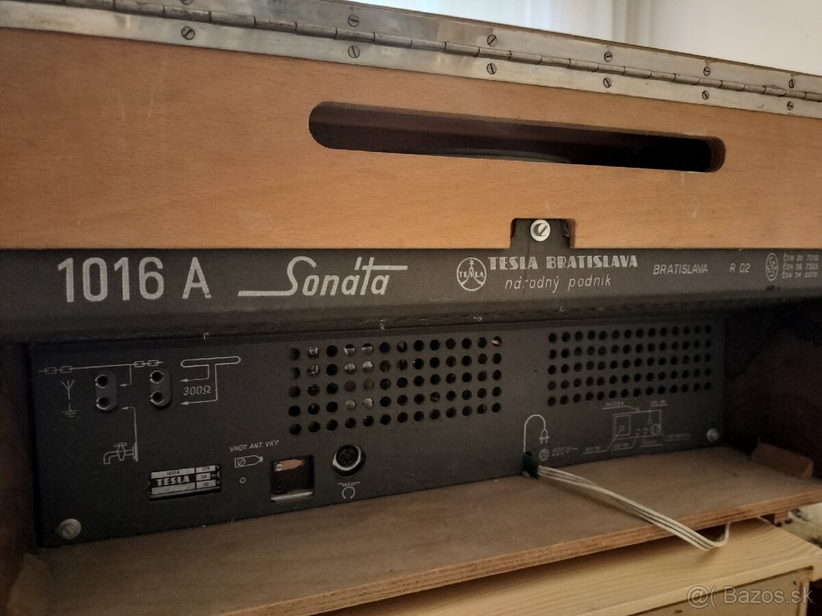 Radio gramofón 53,25,28d.h.v.cm - 2