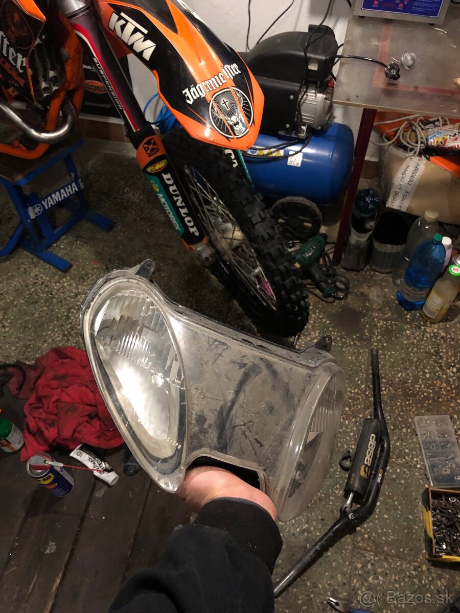 svetlo yamaha majesty - 2