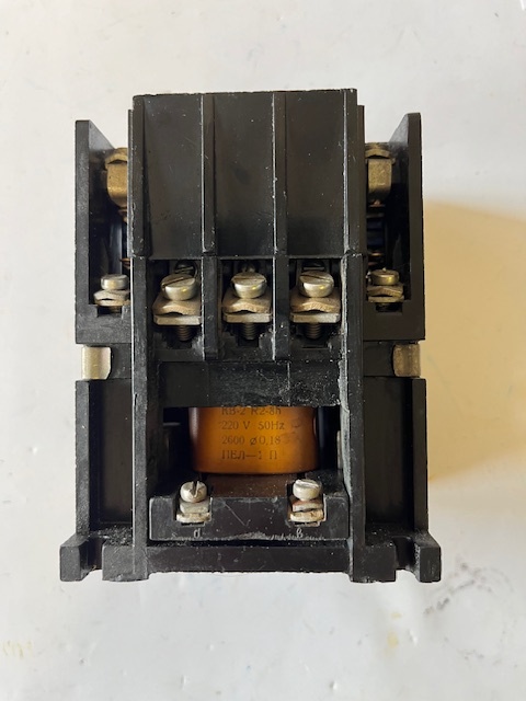 Stykač KB2 32A cívka 42V - 2