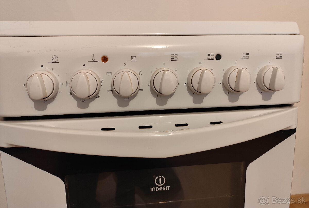 Predám elektrický sporák - 2