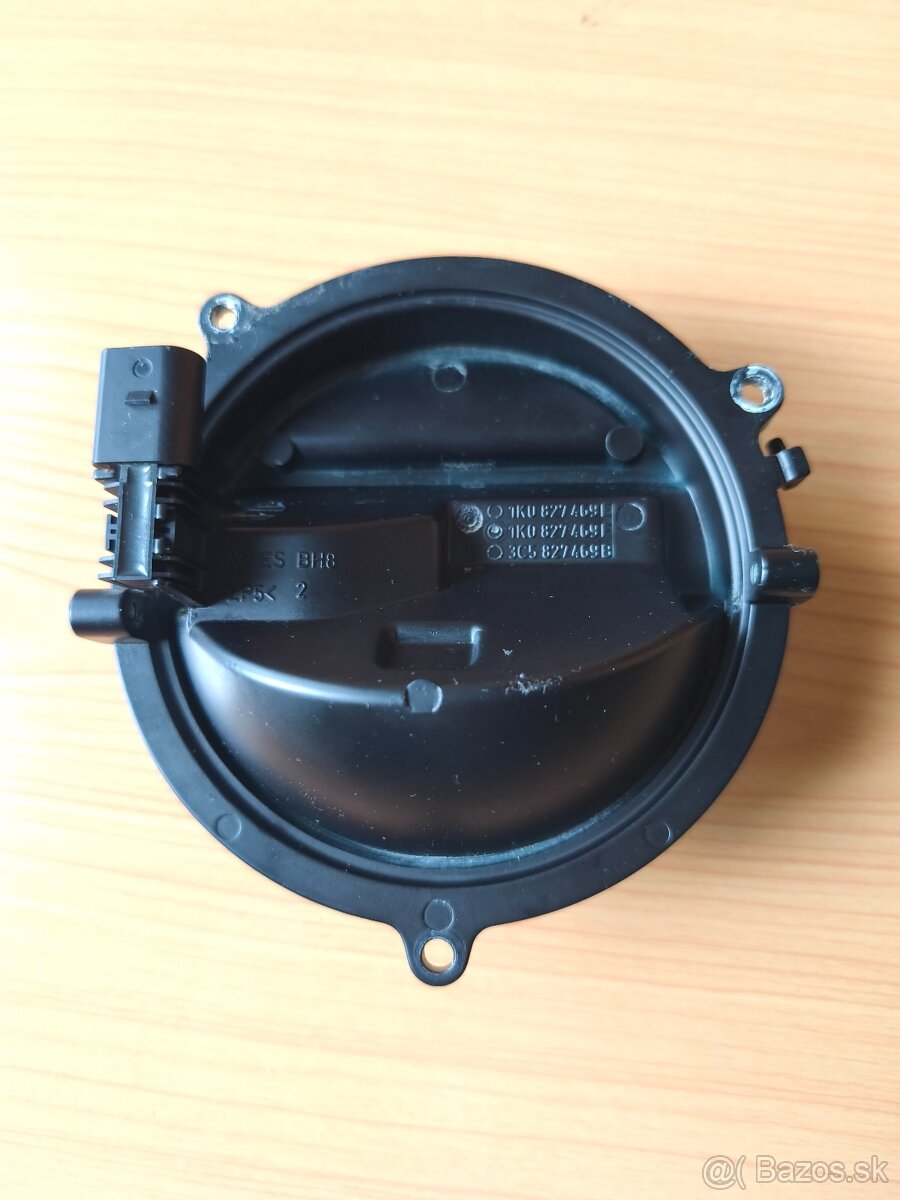 1K0827469F kľučka zadných dverí - 2