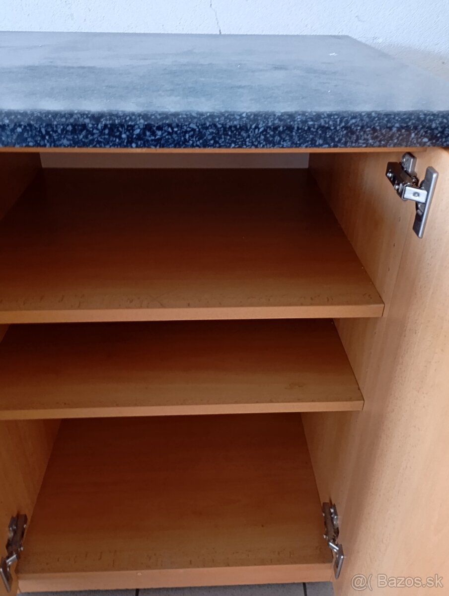 Komoda - 2