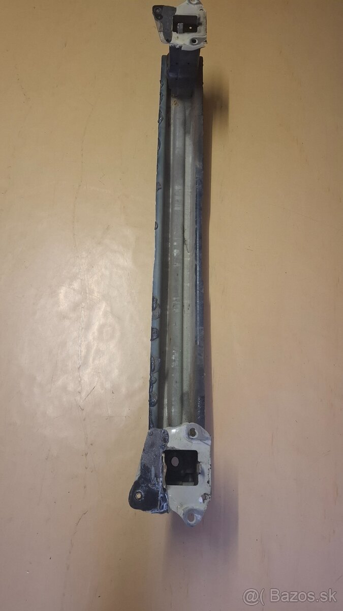 Zadná vystuha superb 3 - 2