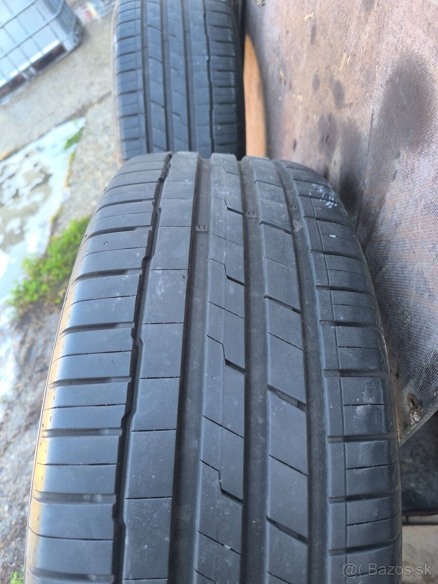letné pneumatiky Hankook 235/55 R19 105W - 2