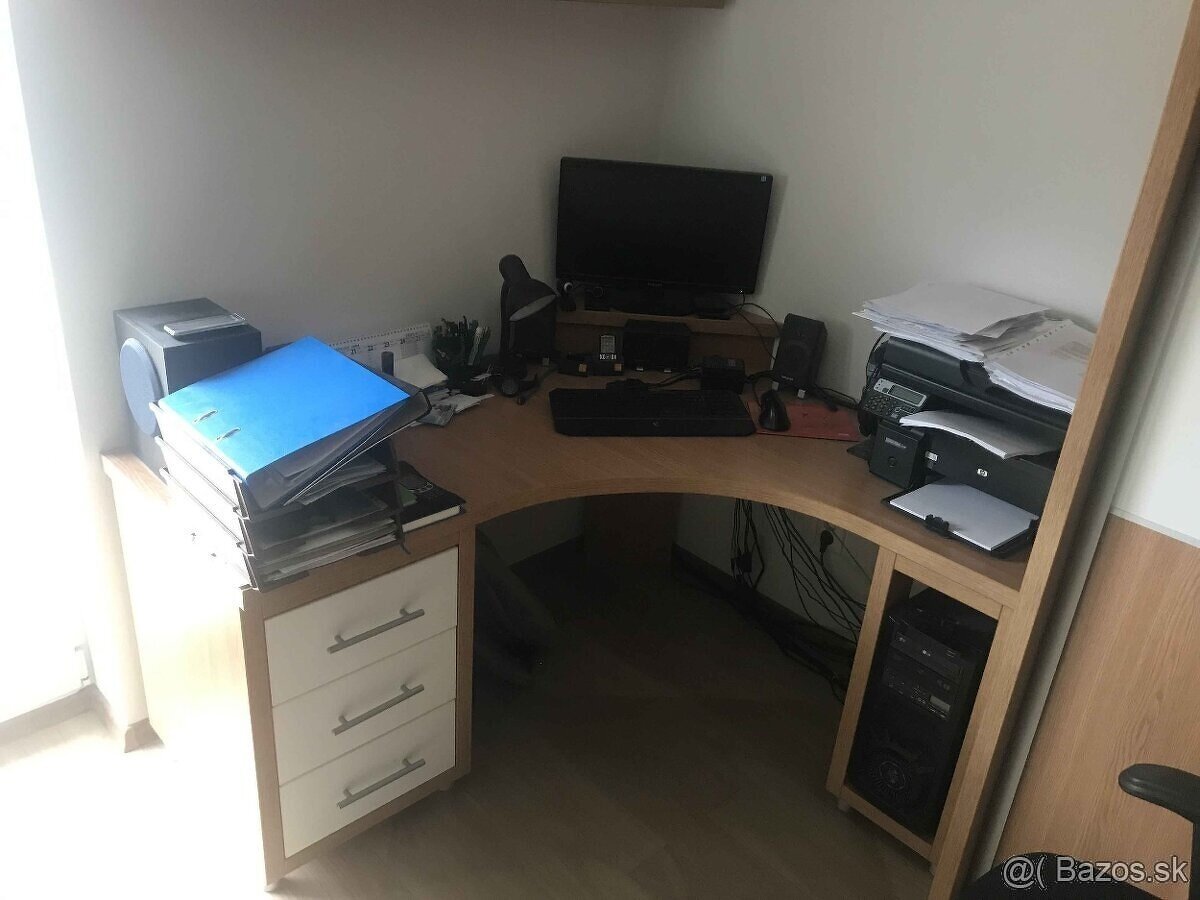 Skriňa + rohový stôl - 2