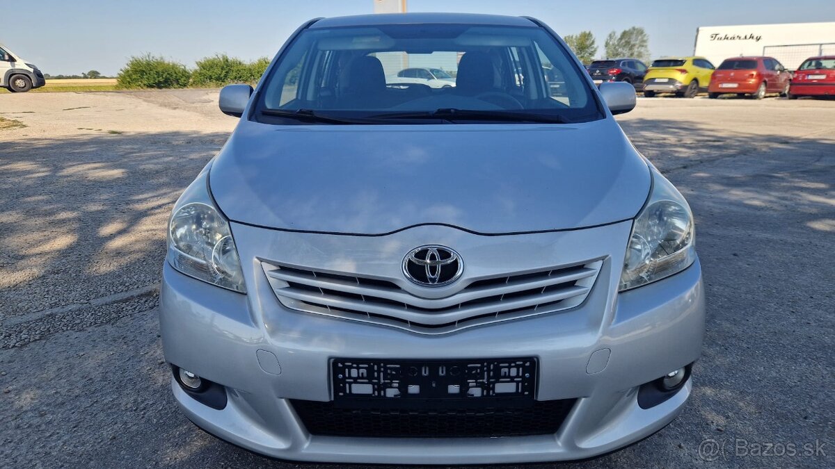 TOYOTA VERSO 2.0 TD - 2