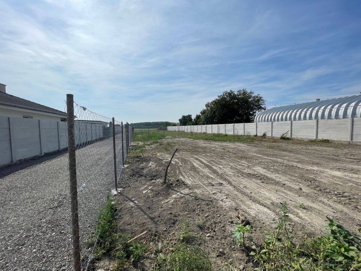 na predaj 2 samostatné pozemky - 2