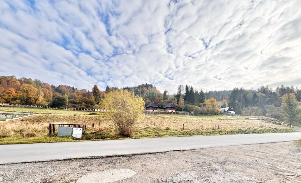 Luxusné pozemky so sieťam kúsok od centra i lyžiarskeho stre - 2