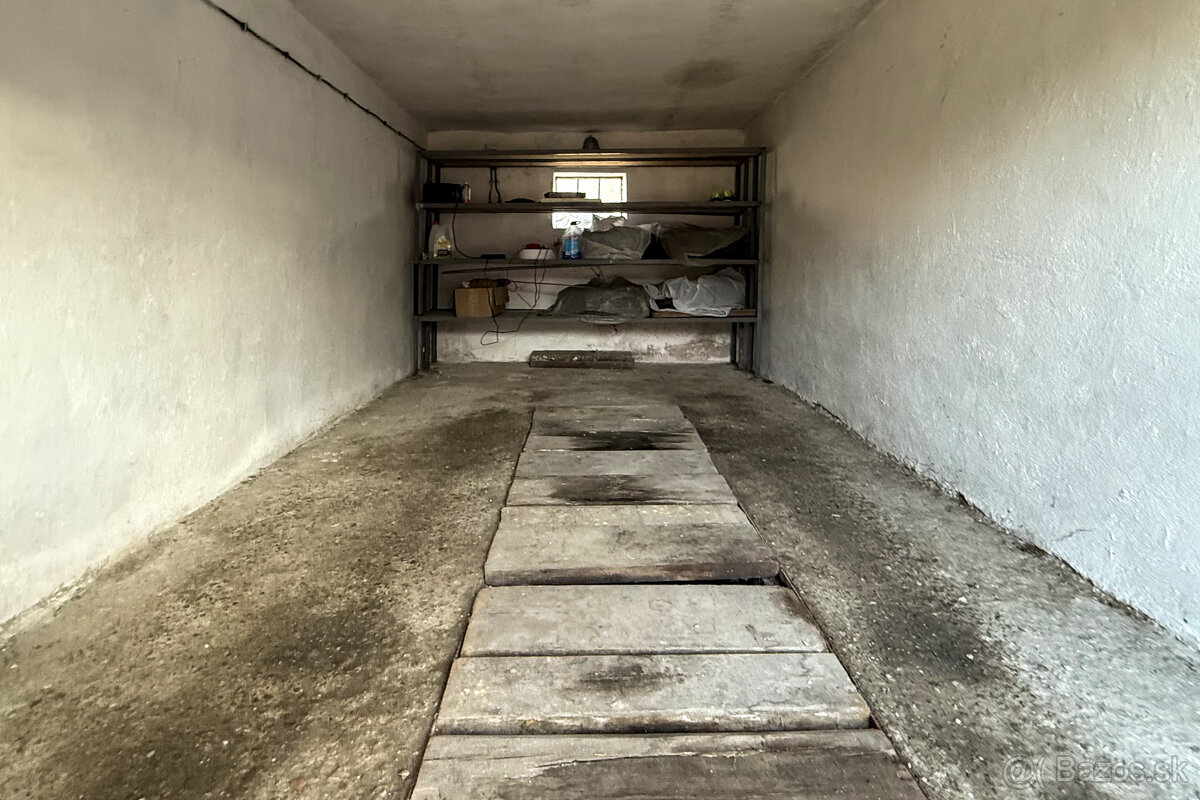 Na predaj murovaná garáž | Rožňava – Letná ulica - 2