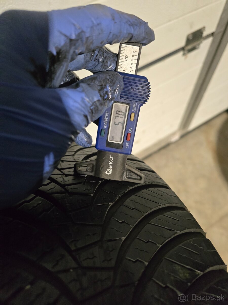 Celoročné Pneu Falken 215/60 R16 - 2