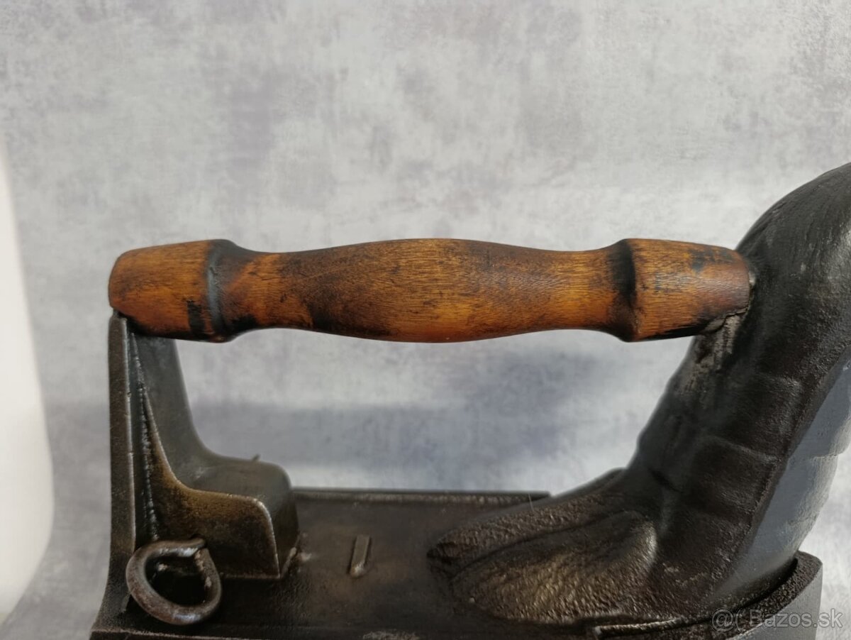 Obrovská komínová atypická žehlička, krásná, 9,65kg TOP - 2